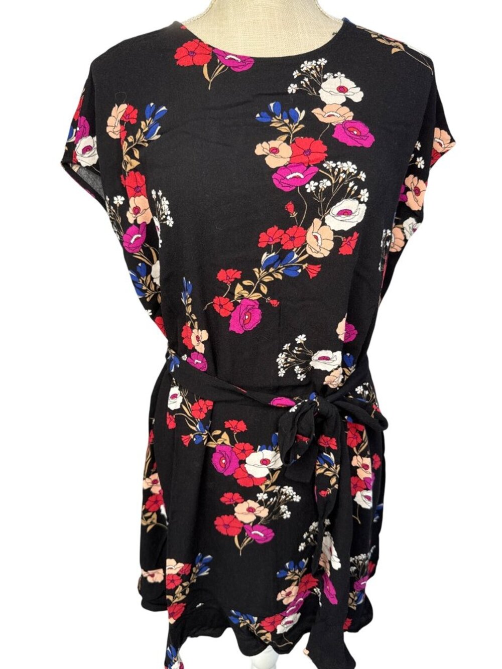PopSugar Black Floral Tie-Waist Dress With Keyhole Back & Short Sleeves XL